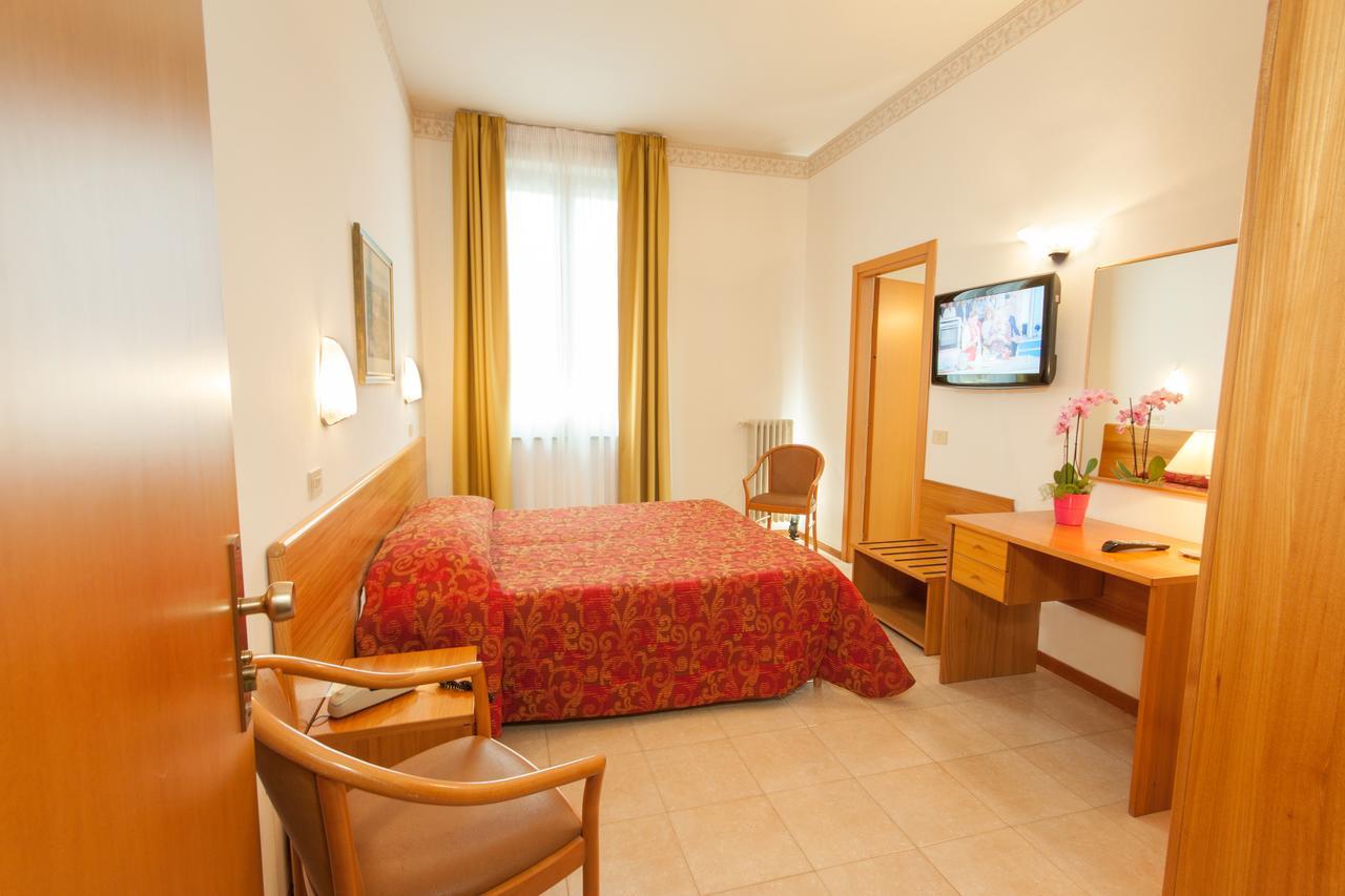 Albergo Vittoria Salsomaggiore Terme Exteriör bild